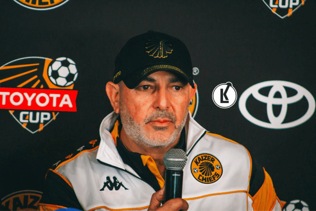 Kaizer Chiefs ba lebane le diphapano ka bokamoso bja Nabi