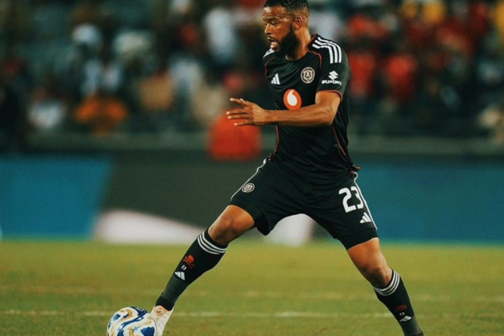 Maswanganyi le Mbule ba matlafatša Pirates