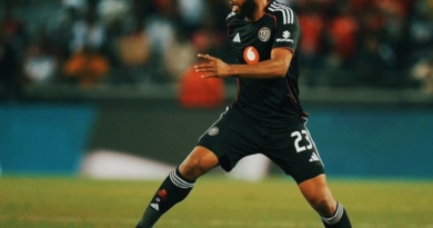 Maswanganyi le Mbule ba matlafatša Pirates