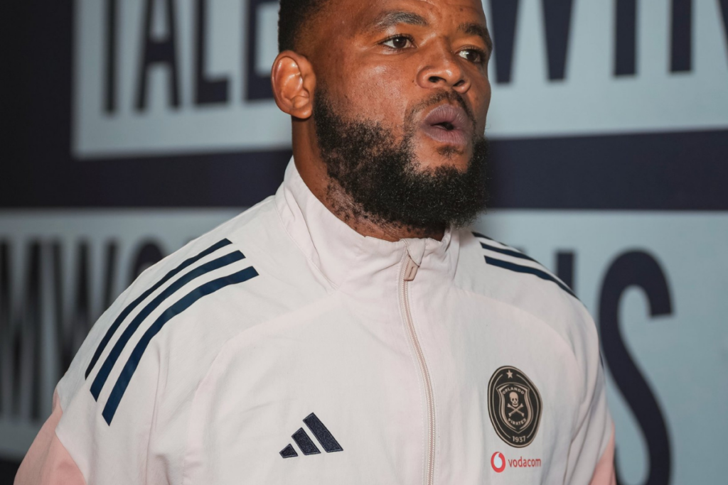 Shongwe o kgothaletša Pirates ka Mbule