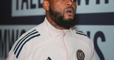 Shongwe o kgothaletša Pirates ka Mbule